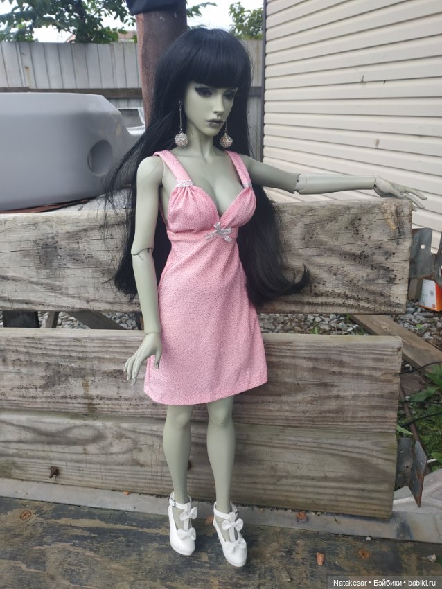 Летняя Раффина Iplehouse на прогулке