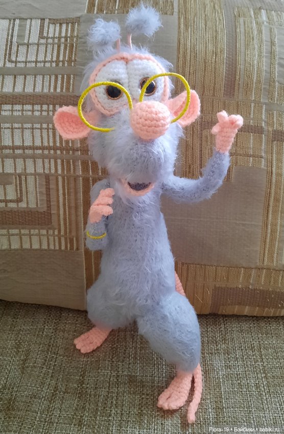 Крыска Лула - вязанная игрушка (фото 10)