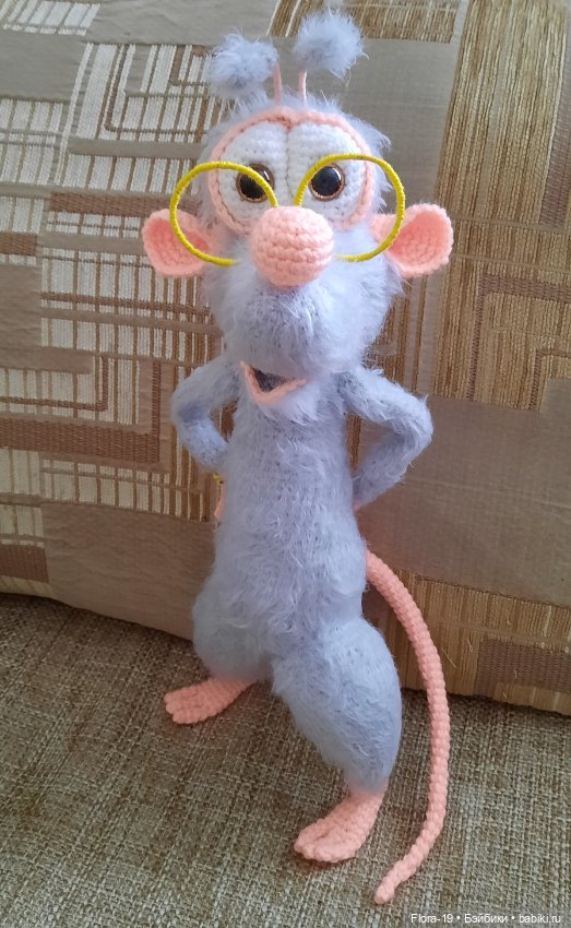 Крыска Лула - вязанная игрушка (фото 9)