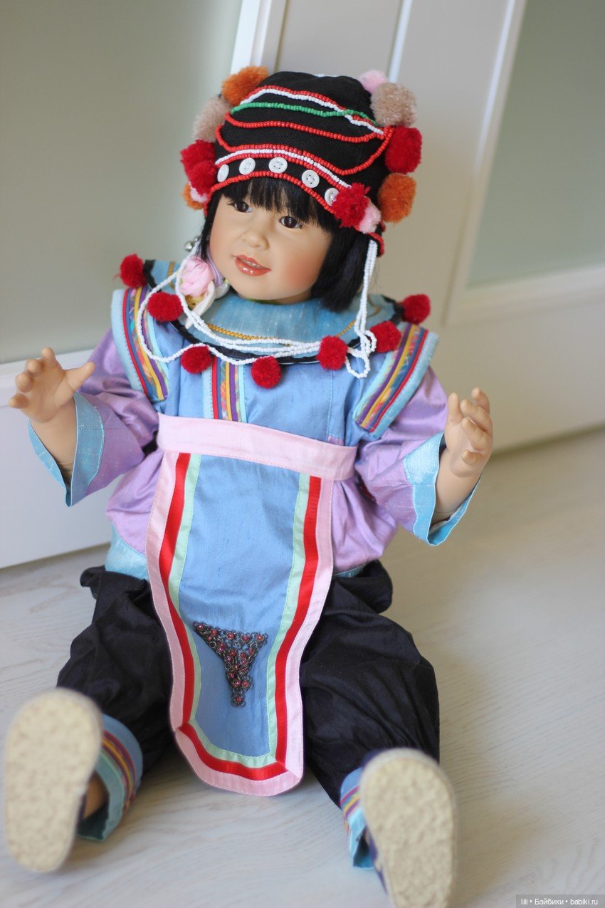 Rashanee - девочка из Таиланда, автор Sissel Bjorstad Skille