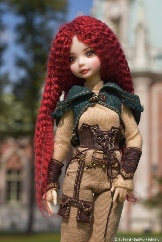 Девочка с кудрями винного цвета (фото 5)