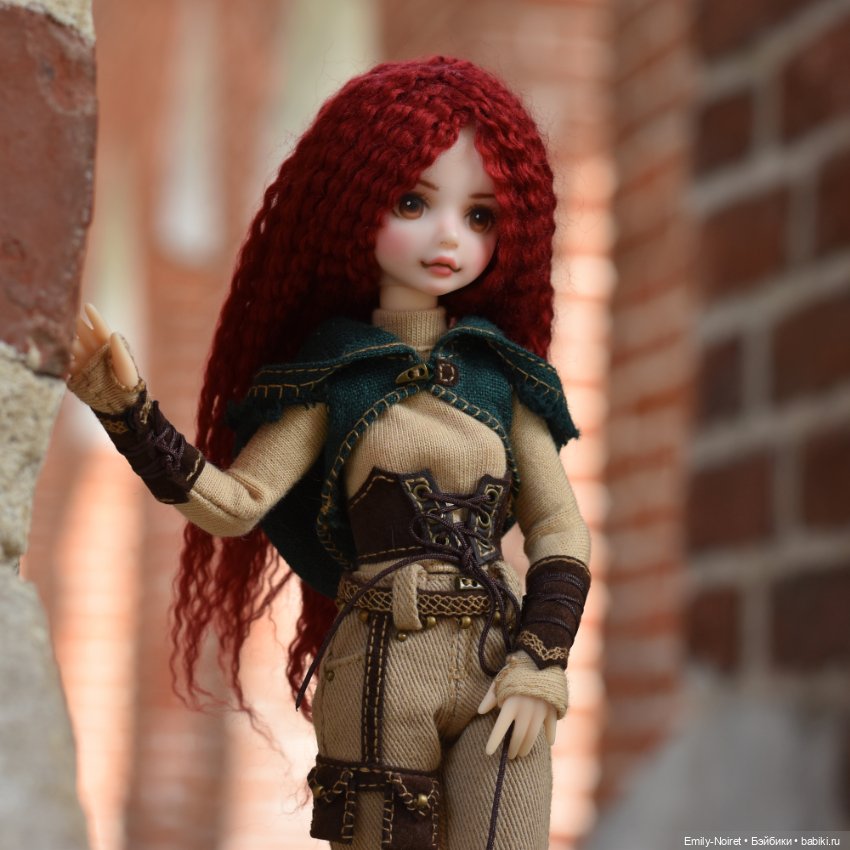 Девочка с кудрями винного цвета (фото 4)