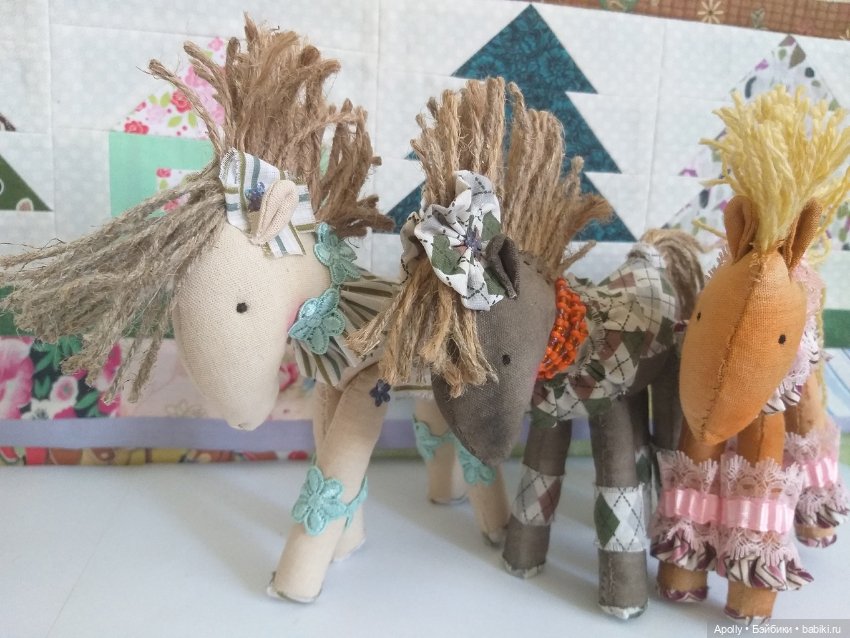Тёмная лошадка — Текстильные игрушки и примитивы: кофейные