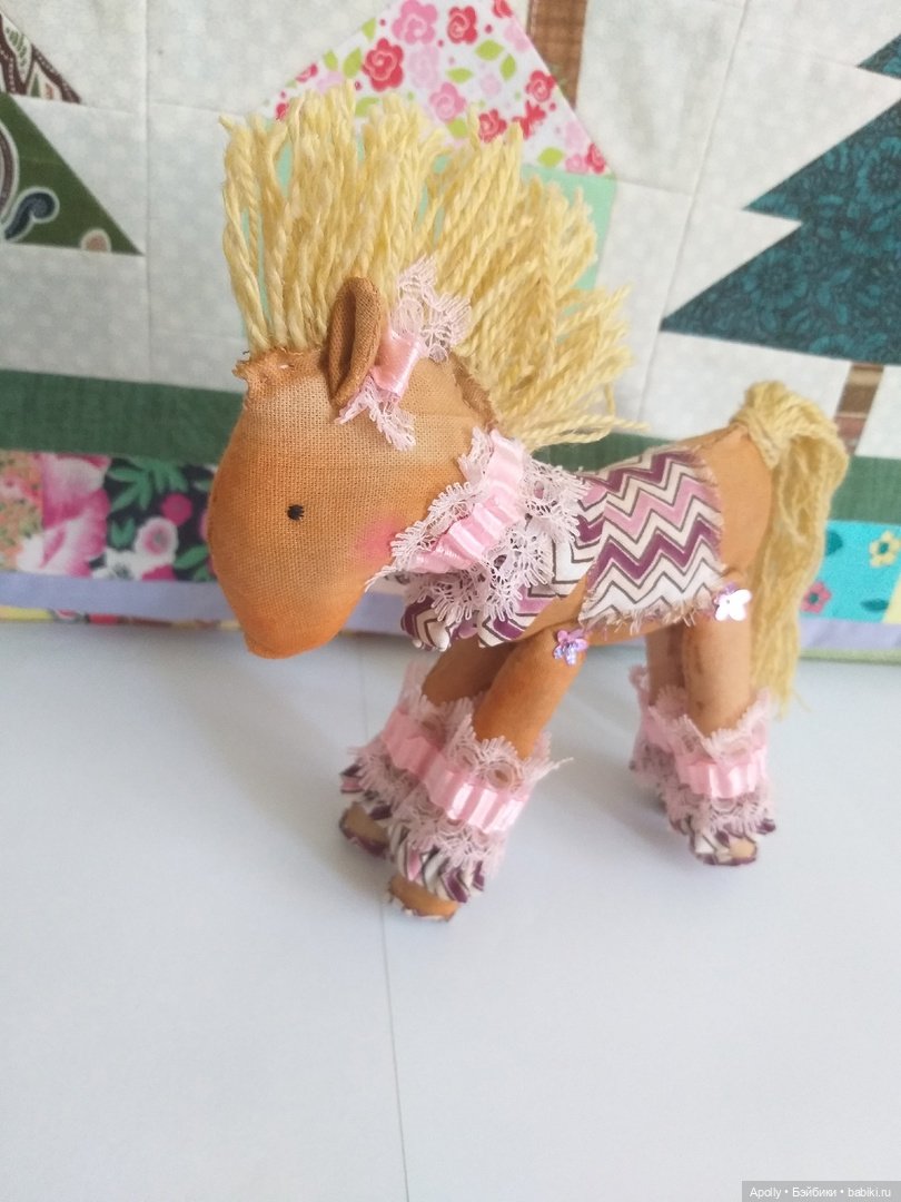 Веснушчатая лошадь — Текстильные игрушки и примитивы: кофейные