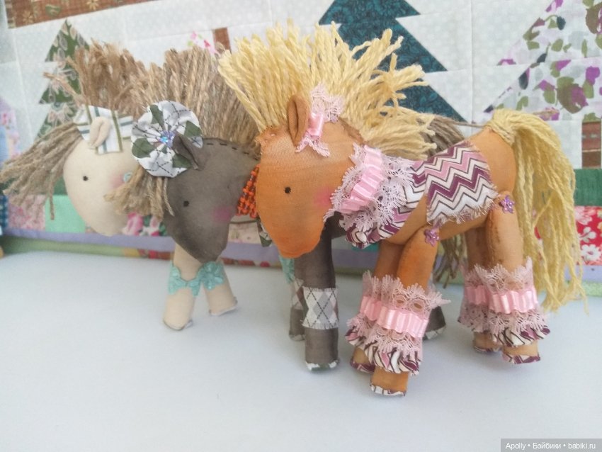 Тёмная лошадка — Текстильные игрушки и примитивы: кофейные