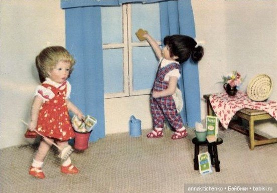 И вот уже зовут по отчеству, а в детство заглянуть так хочется