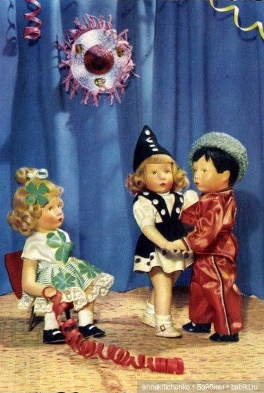 И вот уже зовут по отчеству, а в детство заглянуть так хочется