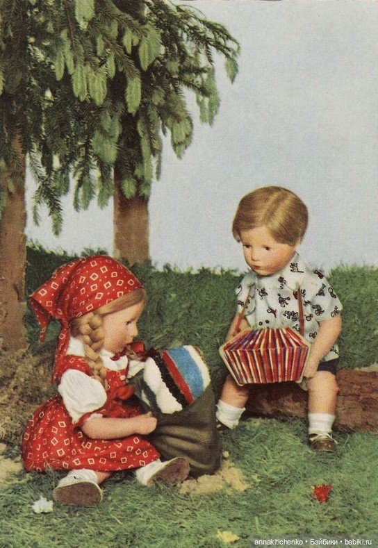 И вот уже зовут по отчеству, а в детство заглянуть так хочется