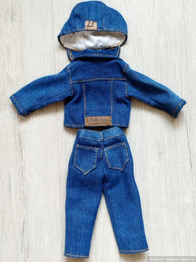 Платье с объемной бразильской вышивкой для кукол Паола Рейна