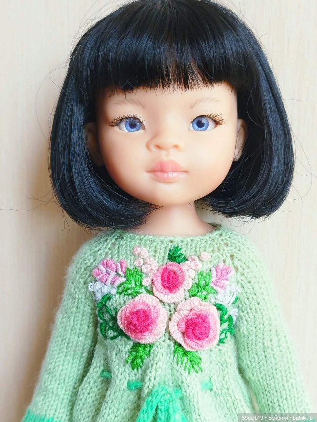 Платье с объемной бразильской вышивкой для кукол Паола Рейна (фото 3)