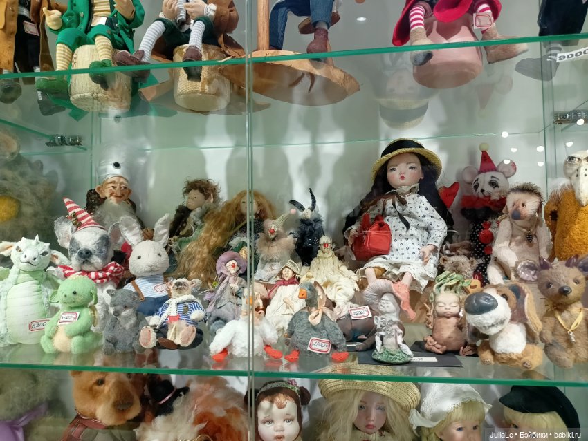 Очередной (микро)музей кукол, теперь в Питере