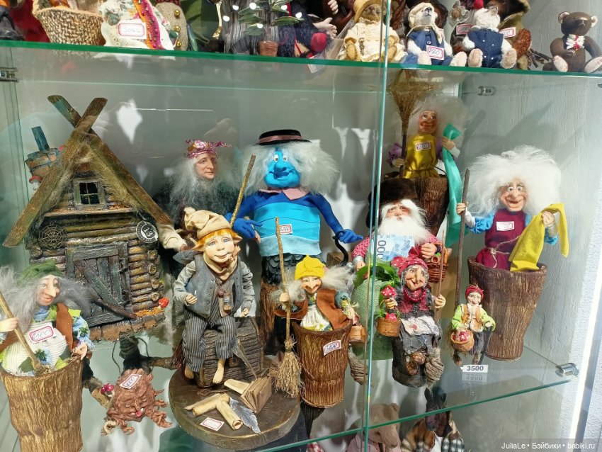 Очередной (микро)музей кукол, теперь в Питере