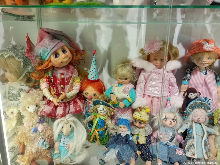 Очередной (микро)музей кукол, теперь в Питере