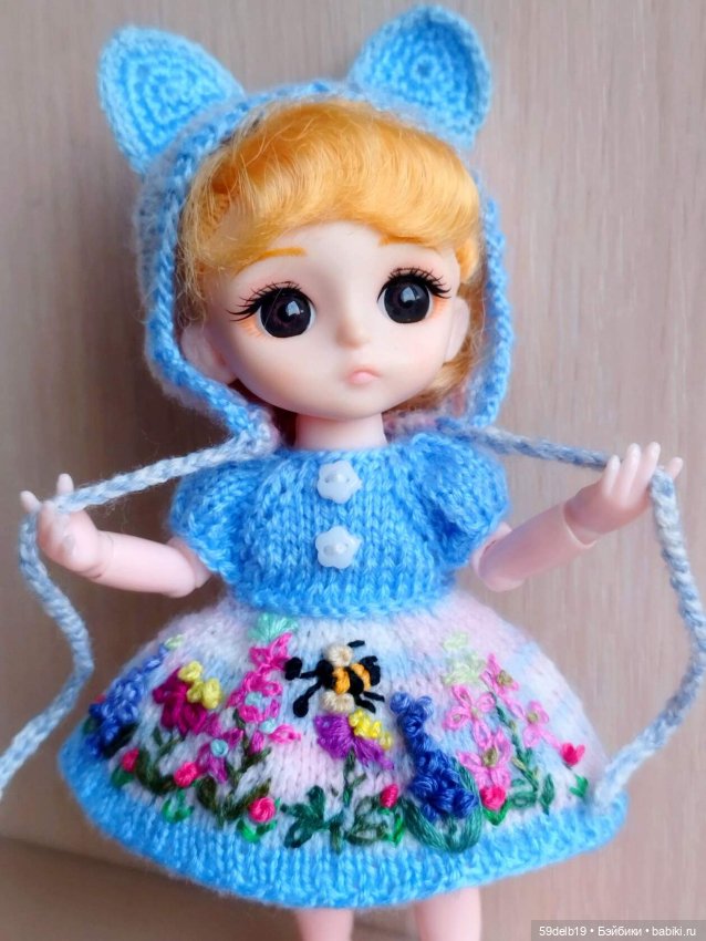 Тея в новом наряде и с новой подружкой - кошечкой Лаской (фото 2)