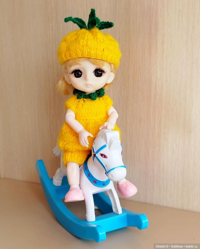 Новый наряд Теи "Ананасик" и про то, как Тея ждала сестричек