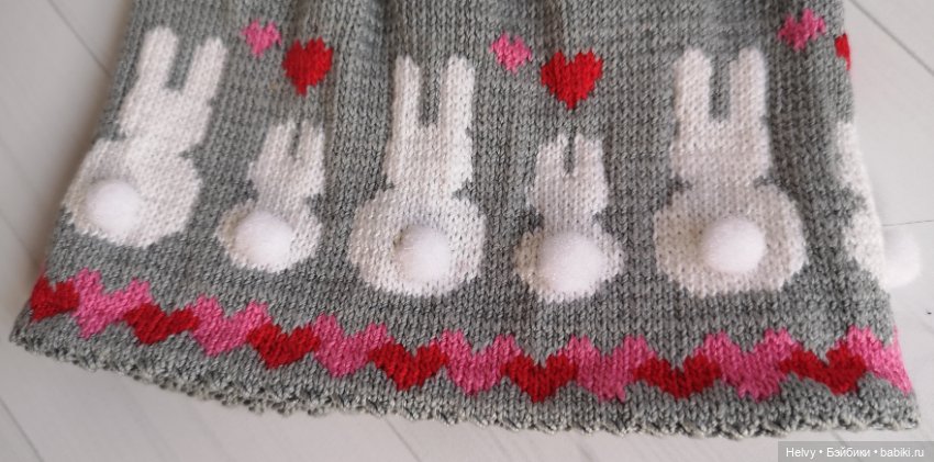 Gemma от Kaye Wigs. Платье с зайцами