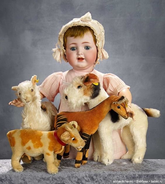 Антикварные куклы и их игрушки. Фотографии часть 2