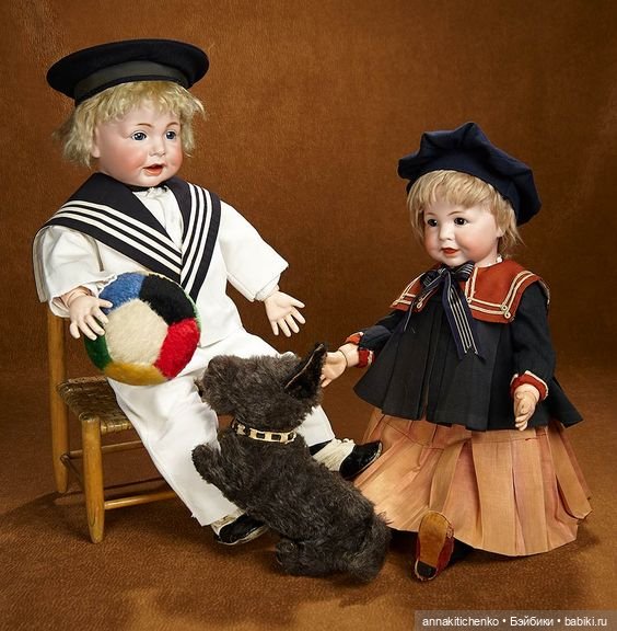 Антикварные куклы и их игрушки. Фотографии часть 2