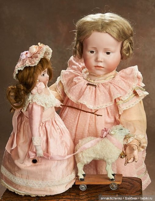 Антикварные куклы и их игрушки. Фотографии часть 2