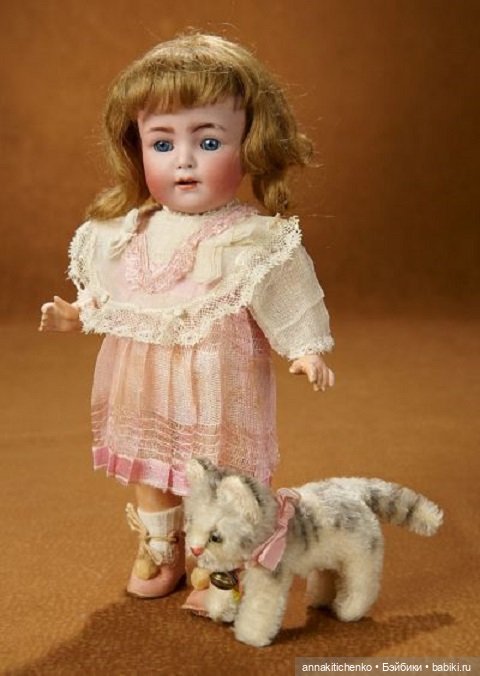 Антикварные куклы и их игрушки. Фотографии часть 2