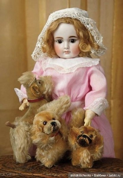 Антикварные куклы и их игрушки. Фотографии часть 2