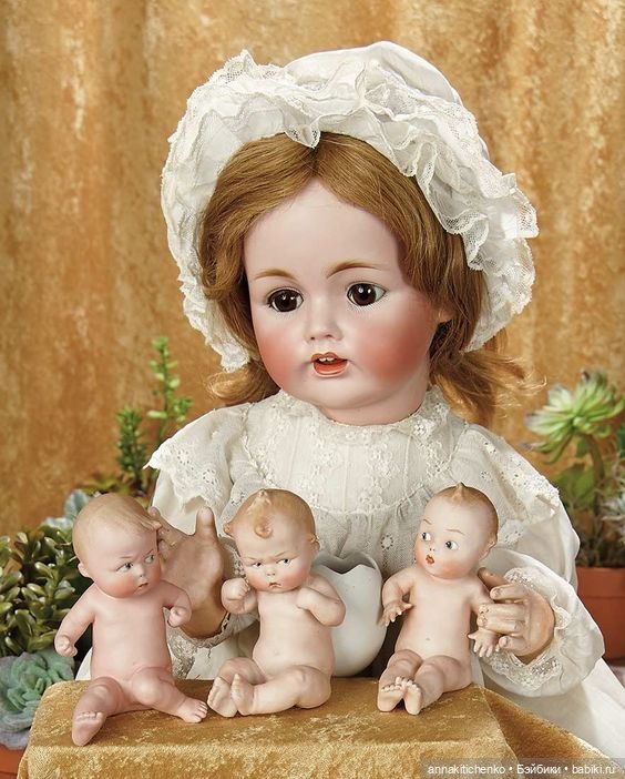 Антикварные куклы и их игрушки. Фотографии часть 2