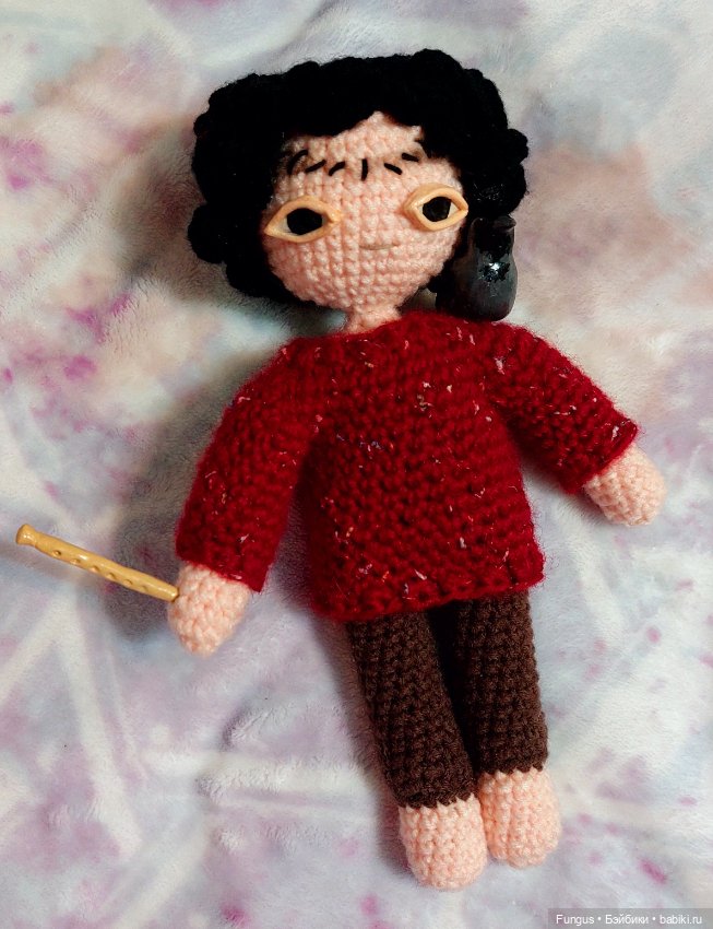 Вязаная кукла "Македонский" из книги "Дом, в котором" (фото 4)