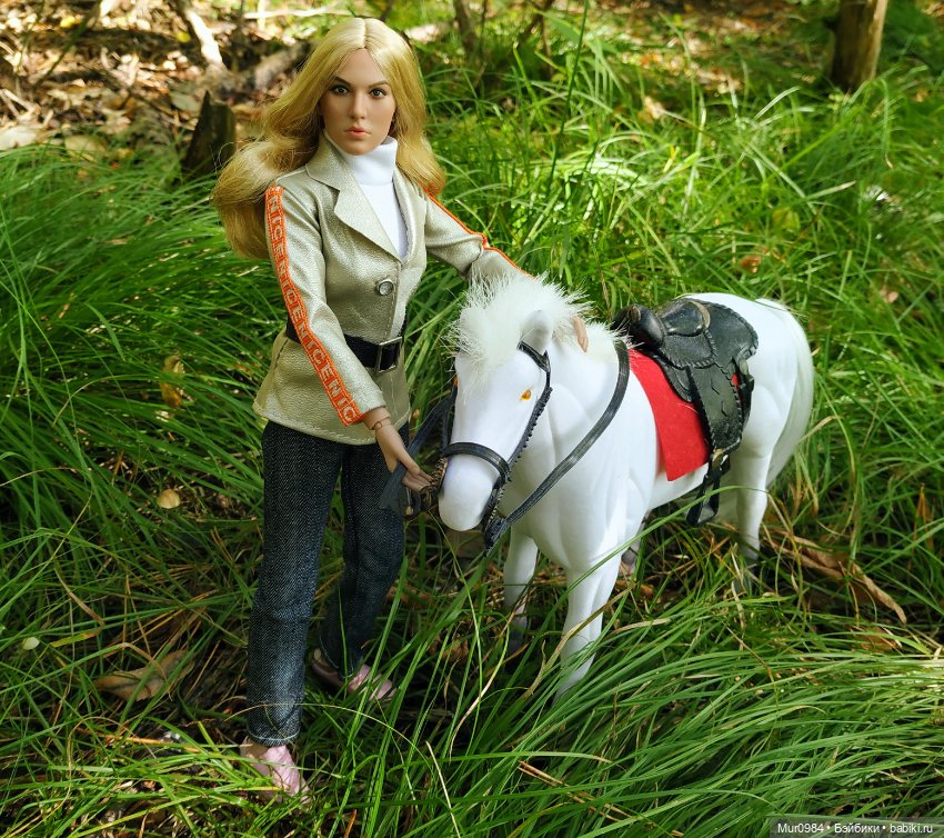 Прогулка Дженса и Роксаны