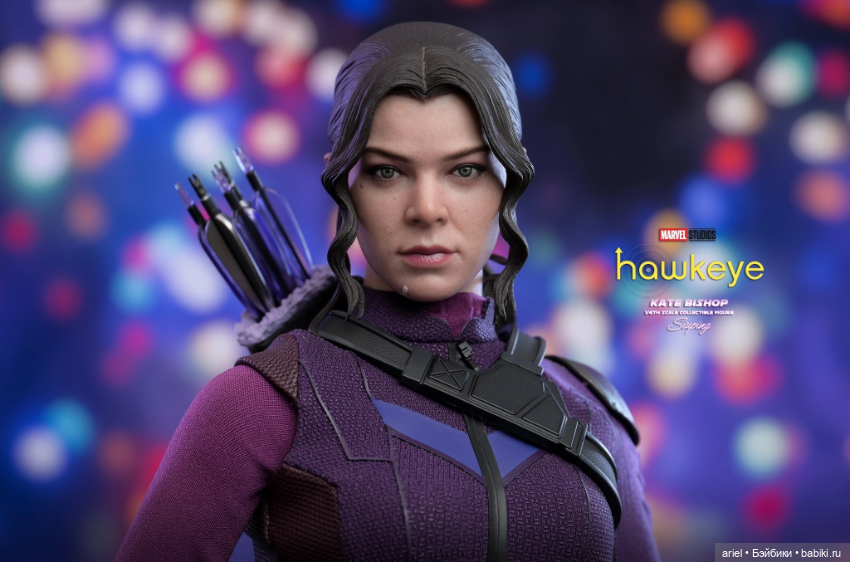В Гонконге состоялся релиз фигурки Кейт Бишоп от Hot Toys по мотивам сериала «Соколиный глаз» (фото 4)