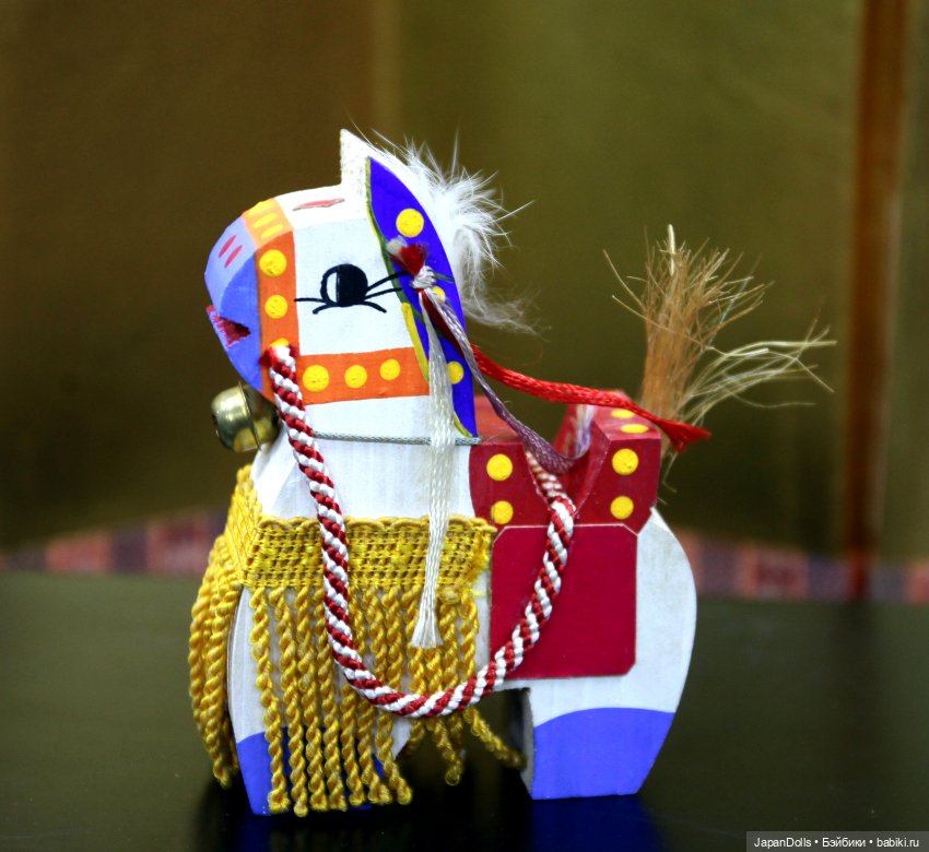 Деревянная лошадка «Чагу Чагу Умако» в коллекции выставки "Япония. Куклы, сказки и легенды"