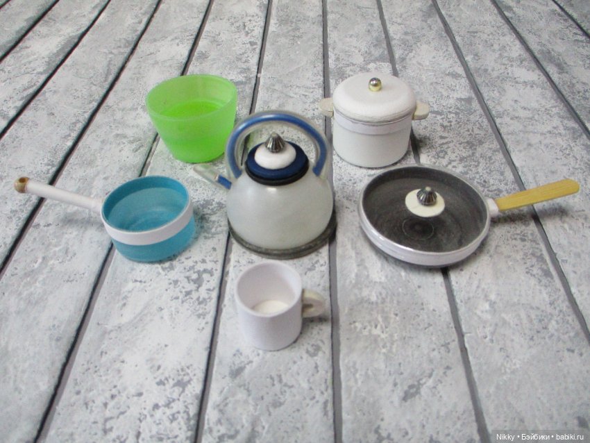 Посуда для кукольной кухни