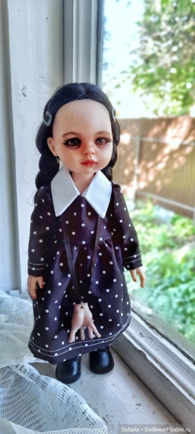 Маленькая путешественница Уинсдей