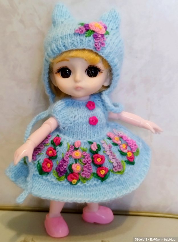 Платье и шапочка с вышивкой рококо для кукол баболи, лати, пукифи 15-16 см (фото 7)