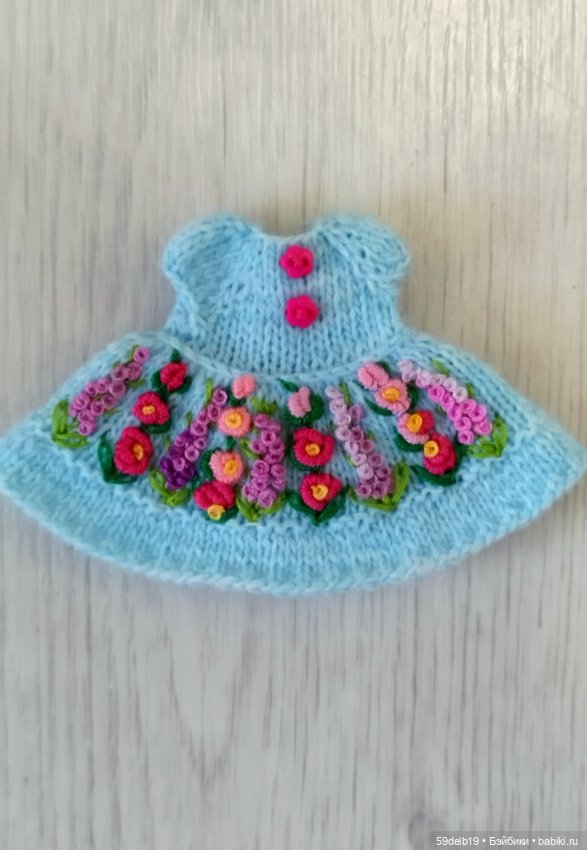 Платье и шапочка с вышивкой рококо для кукол баболи, лати, пукифи 15-16 см