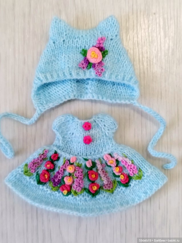 Платье и шапочка с вышивкой рококо для кукол баболи, лати, пукифи 15-16 см (фото 6)