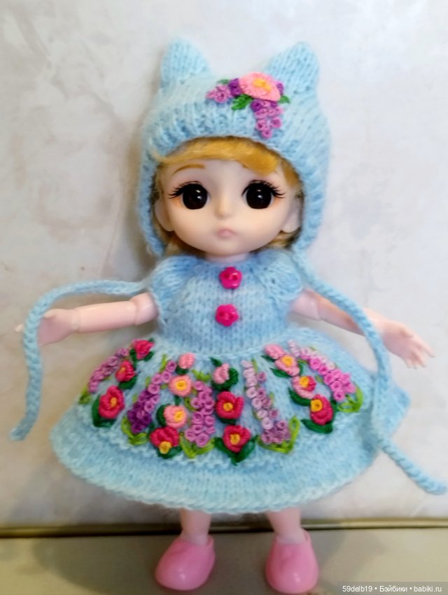 Платье и шапочка с вышивкой рококо для кукол баболи, лати, пукифи 15-16 см (фото 8)