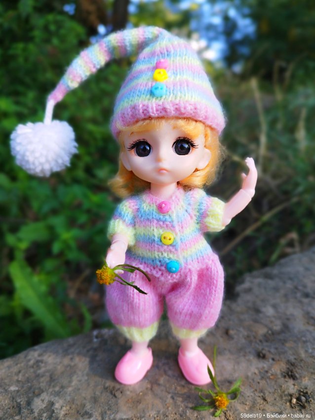 Тея в разных нарядах на природе (фото 3)