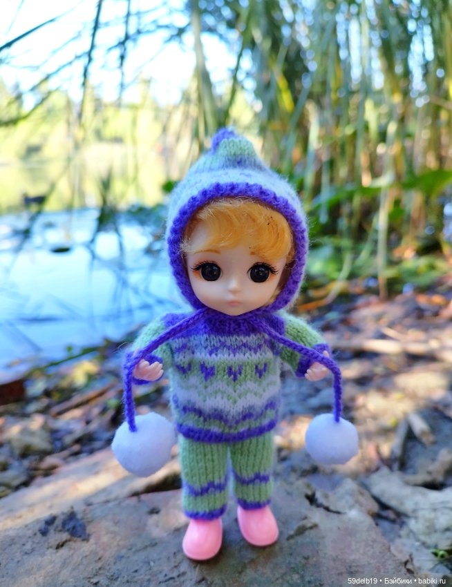 Тея в разных нарядах на природе