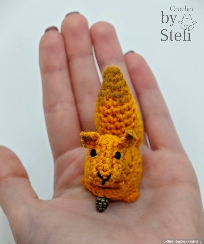 Вот такая малявочная красотка забежала в гости