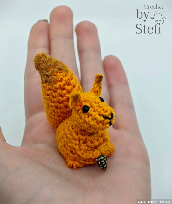 Вот такая малявочная красотка забежала в гости