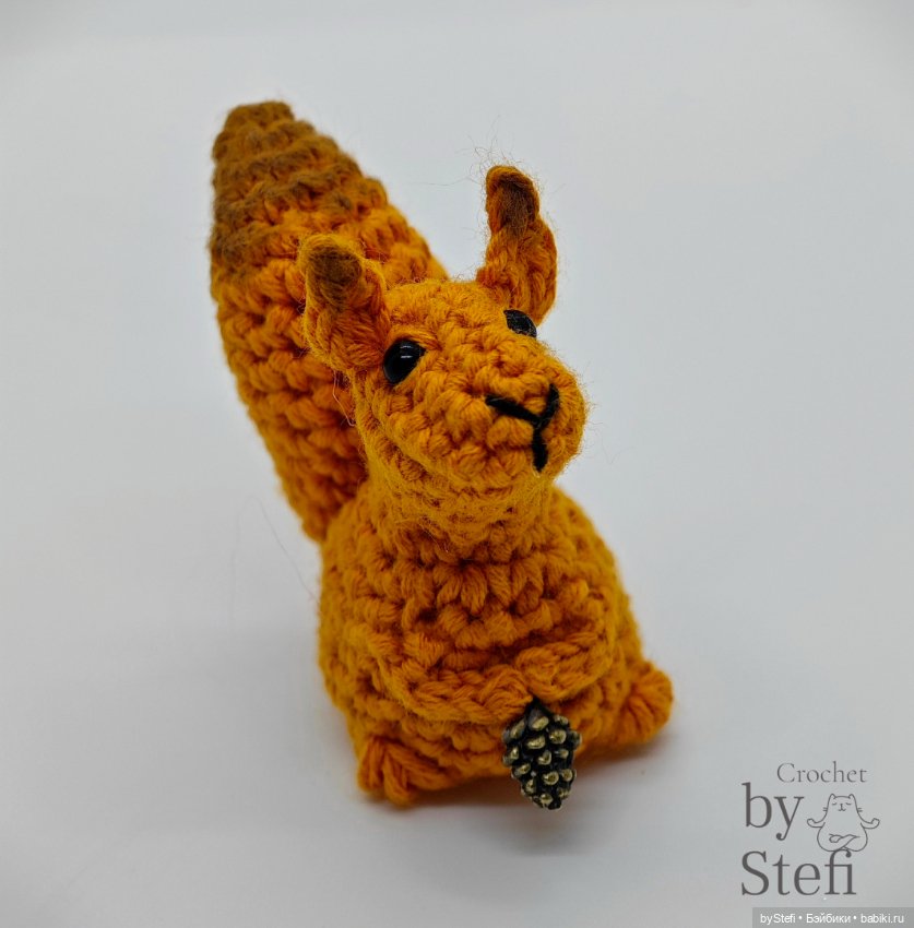 Вот такая малявочная красотка забежала в гости