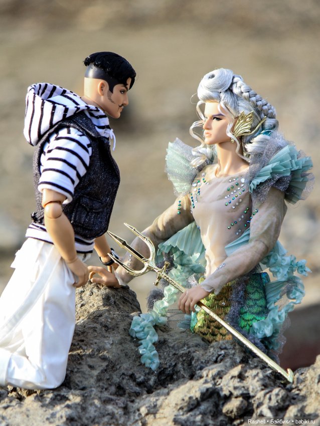 Морской царь греется на солнышке