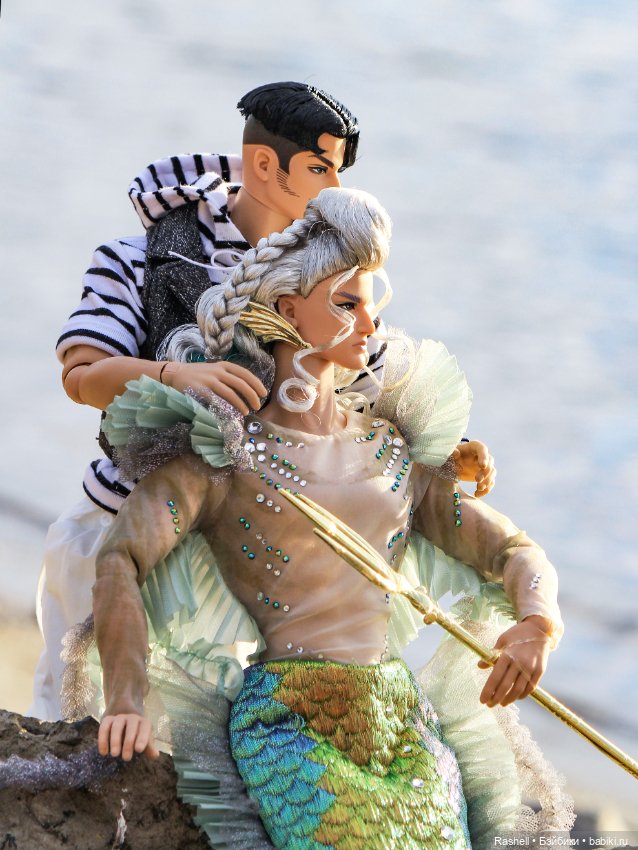 Морской царь греется на солнышке