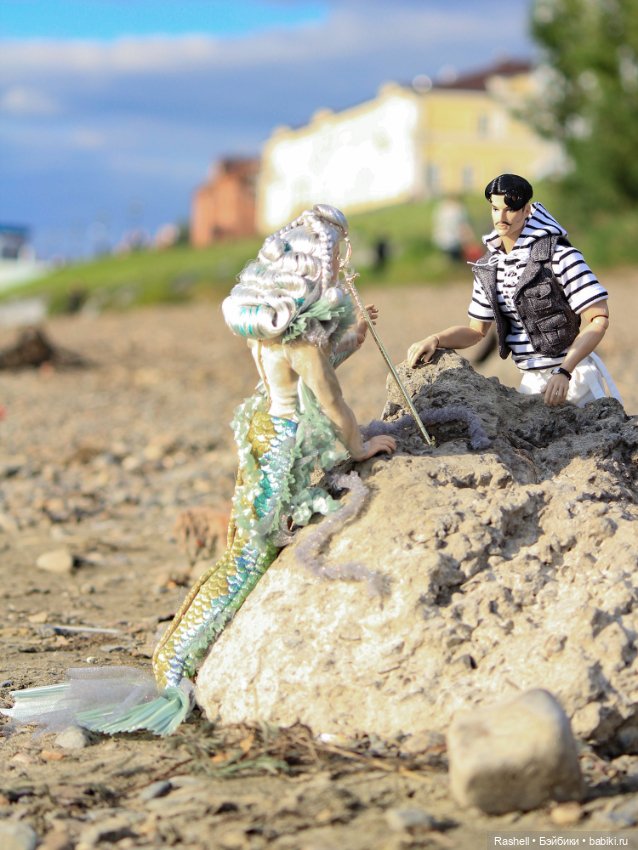 Морской царь греется на солнышке