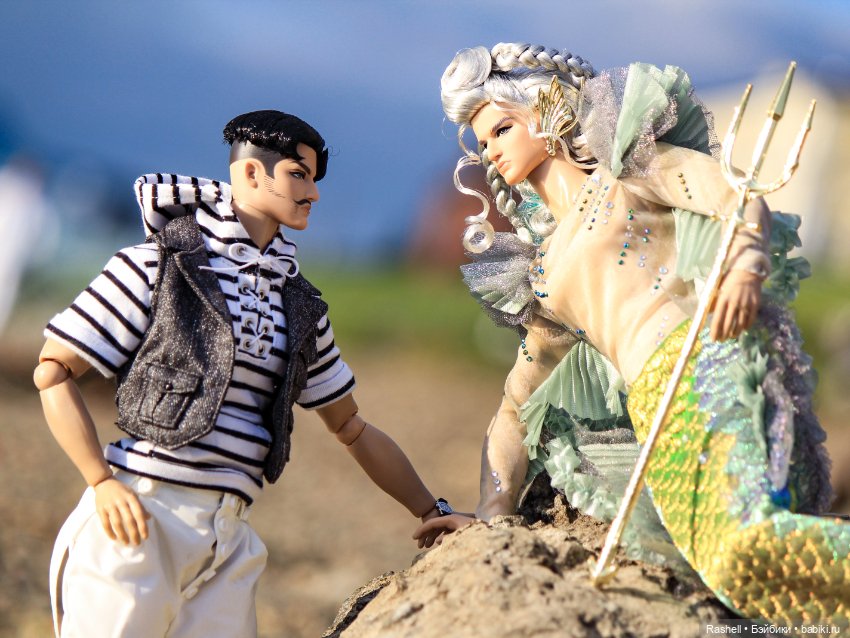 Морской царь греется на солнышке