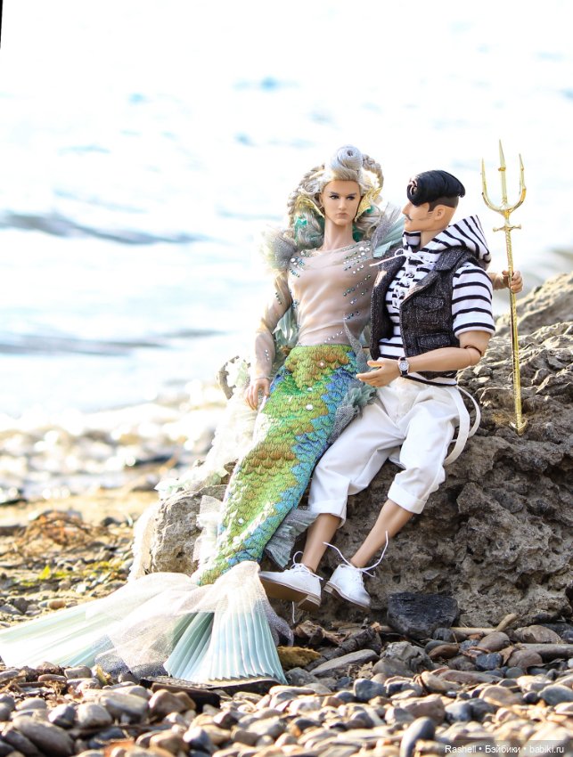 Морской царь греется на солнышке