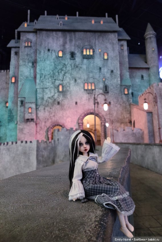 В гостях у Дракулы — ООАК и репейнт игровых кукол: Bratz (фото 3)