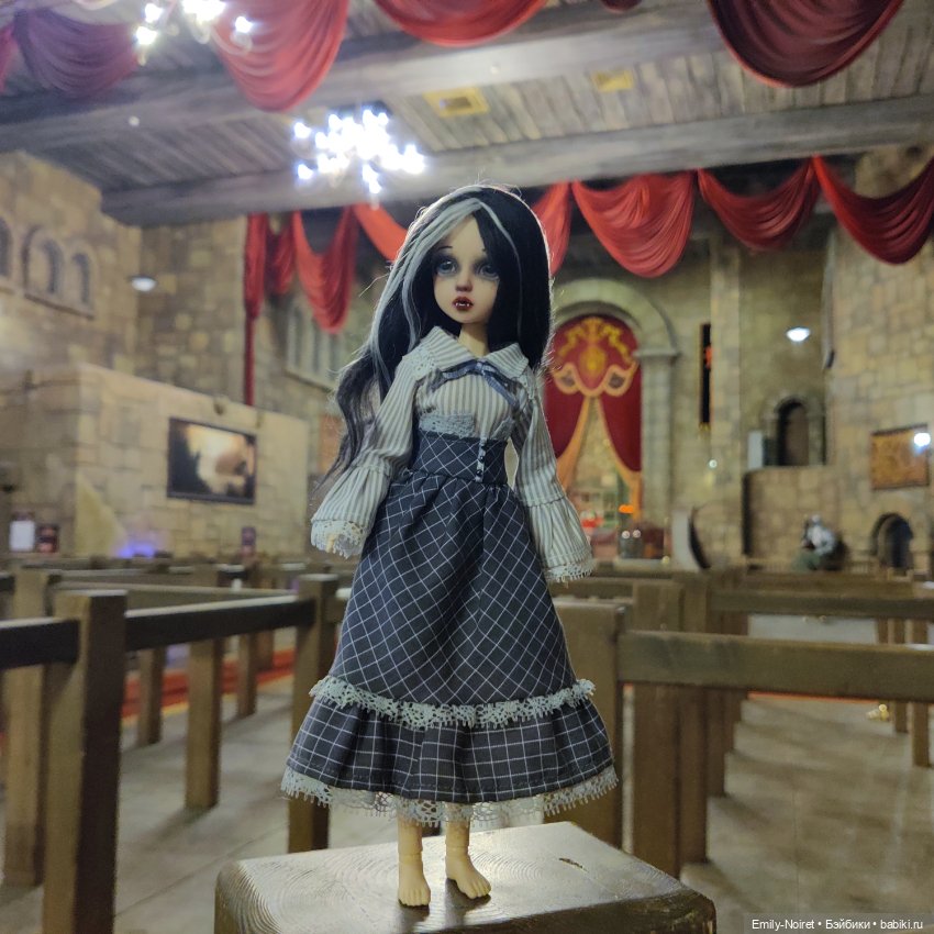 В гостях у Дракулы — ООАК и репейнт игровых кукол: Bratz (фото 8)