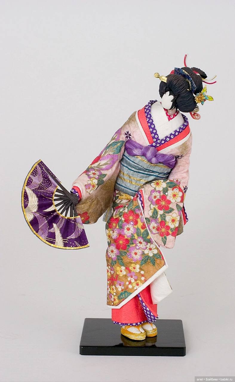 Смесь оригами и трехмерной скульптуры (shikishi ningyo)