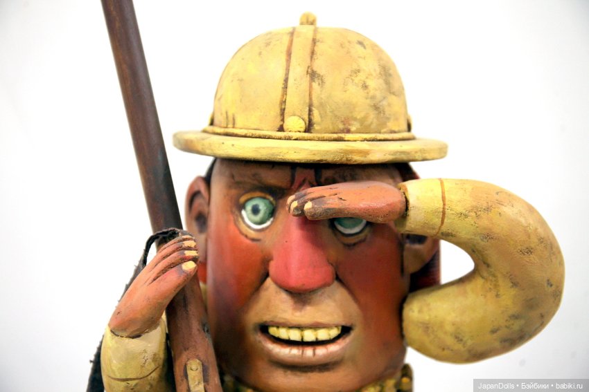 "Охотник на слонов" на выставке "Куклы с характером. Четвертая высота" (фото 2)